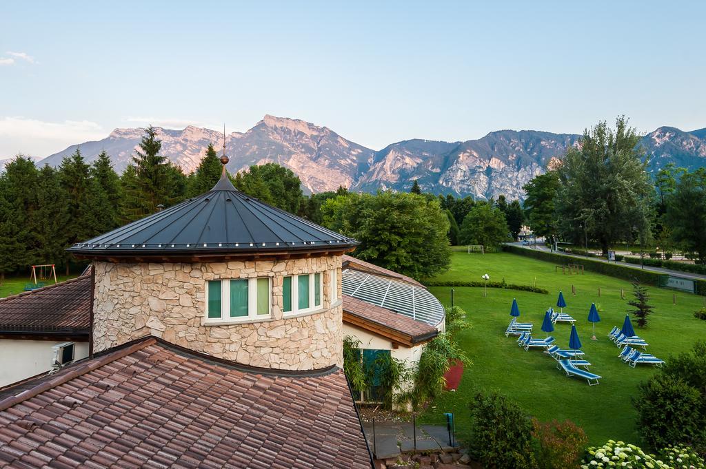 Hotel Al Sorriso Greenpark & Wellness Levico Terme Ngoại thất bức ảnh