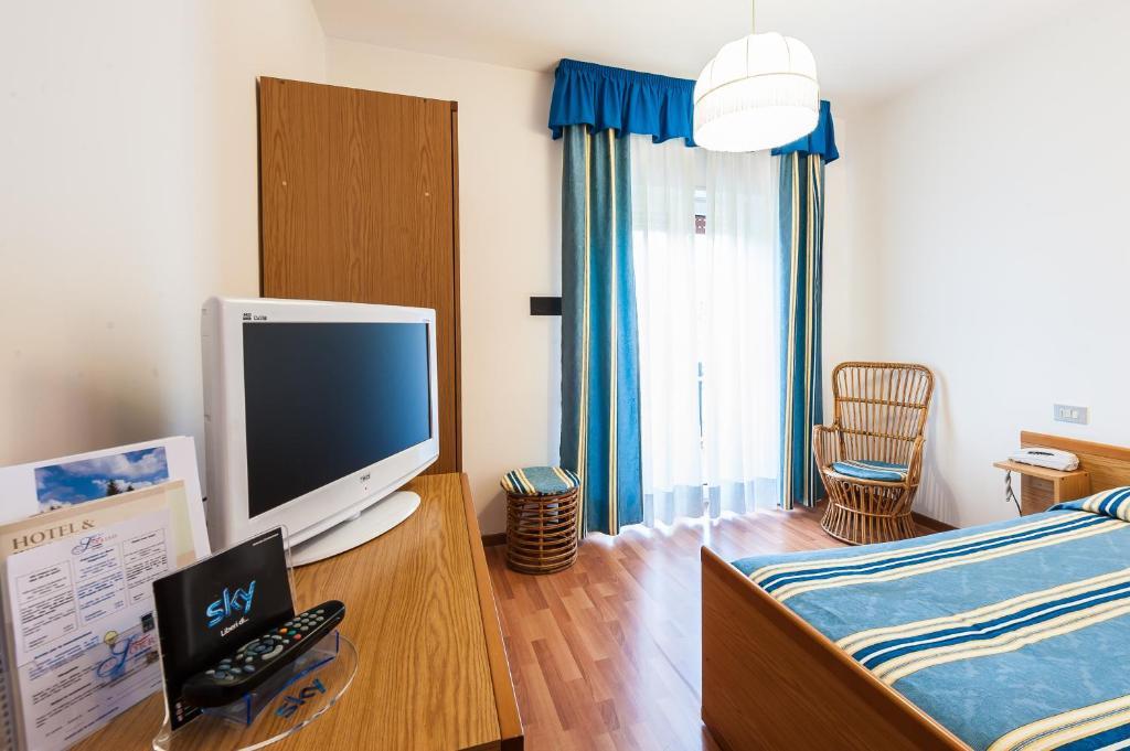 Hotel Al Sorriso Greenpark & Wellness Levico Terme Phòng bức ảnh